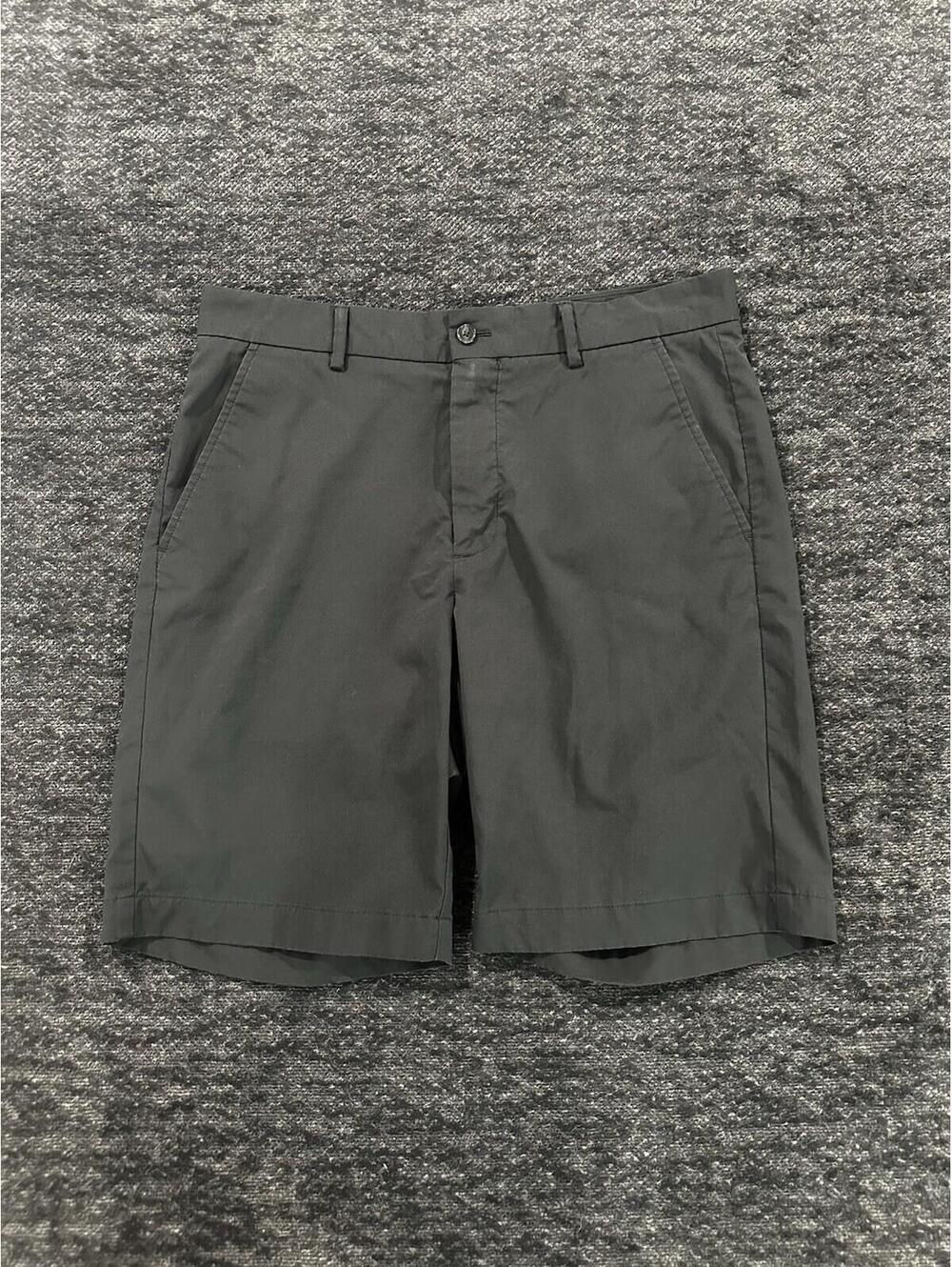 0052 Greg Norman Shorts Mens 32 Black Golf Stretch Performance Flat Front Chino